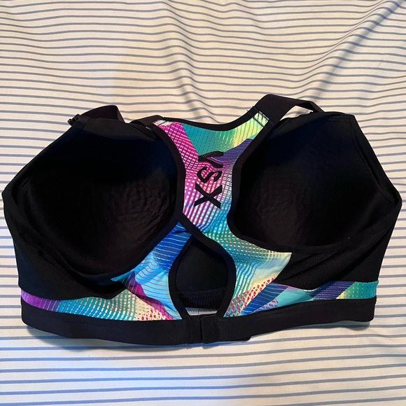 🛑SOLD🛑Victoria’s Secret’s Sports Bra - Picture 2 of 2